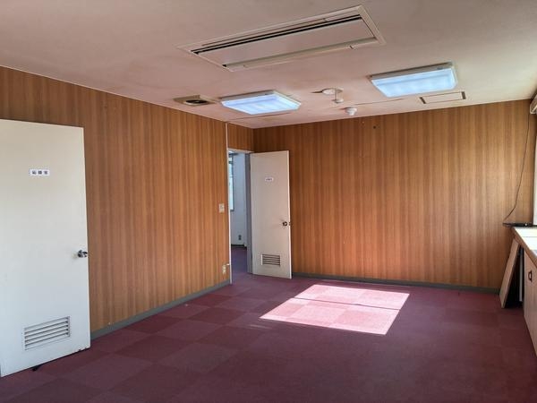 春日部駅西口ビル