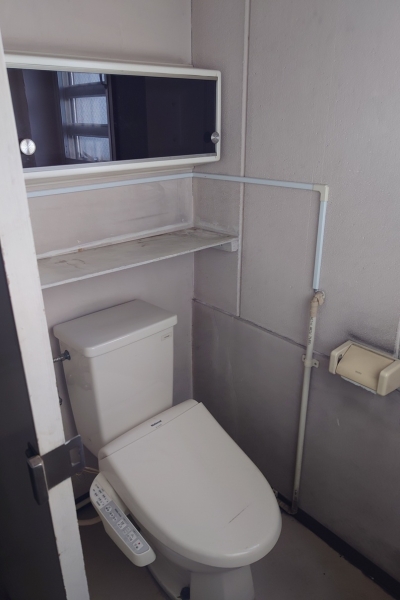 草加市花栗３丁目の倉庫