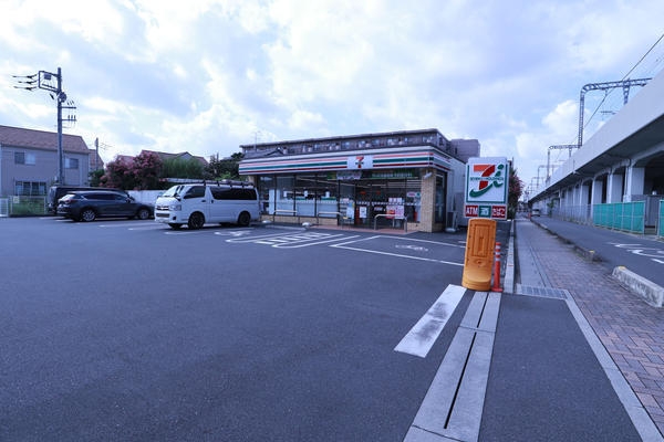 トライアングル(セブンイレブン越谷宮本町１丁目店)