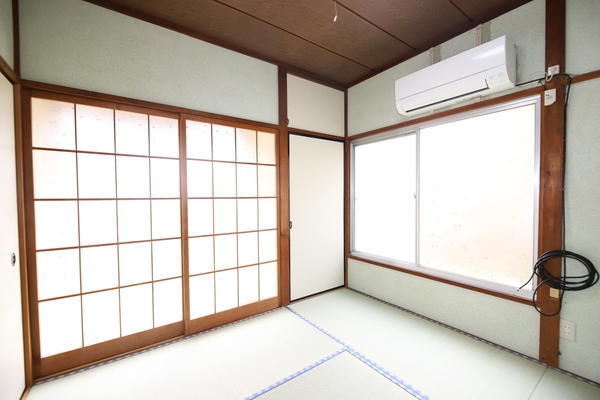 黒田5丁目貸家