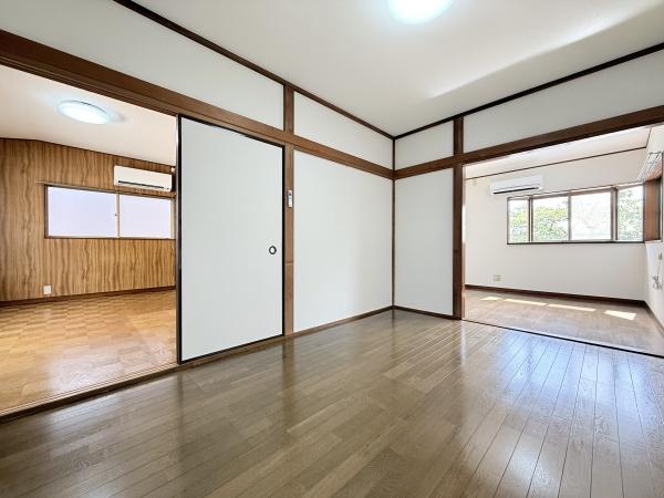 徳丸6-8貸家(収納)