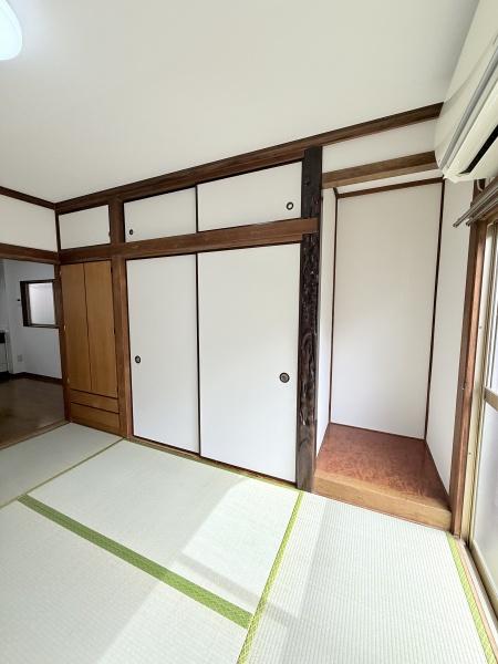 徳丸6-8貸家(収納)