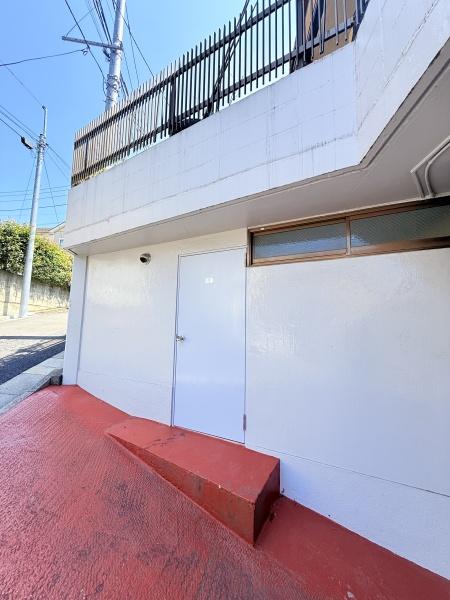 西台1-47駐車場倉庫