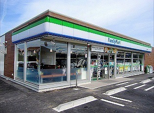 クレール川口(ファミリーマート川口金山町店)