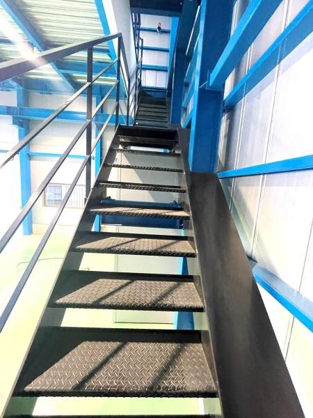 江戸1丁目貸倉庫