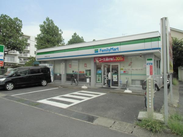 ハピネス岡田(ファミリーマート三郷早稲田7丁目店)