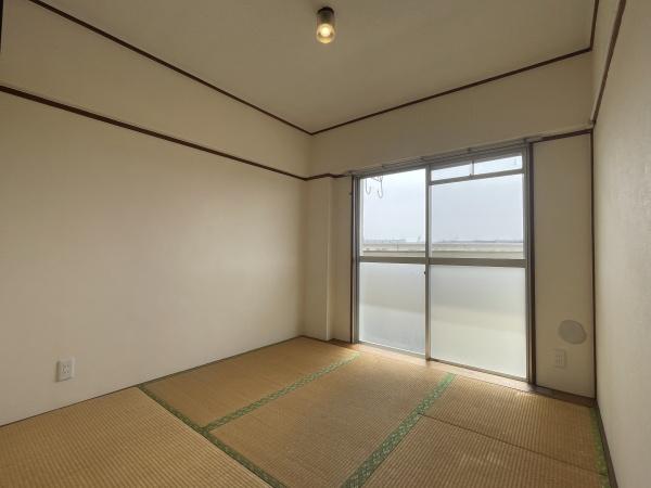 三郷市彦成３丁目のマンション
