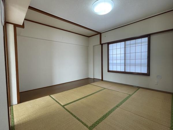 三郷市彦成３丁目のマンション