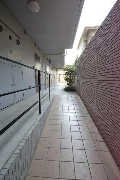 弥藤弐番館