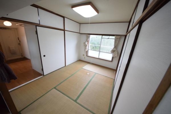 みさと団地13街区17号棟