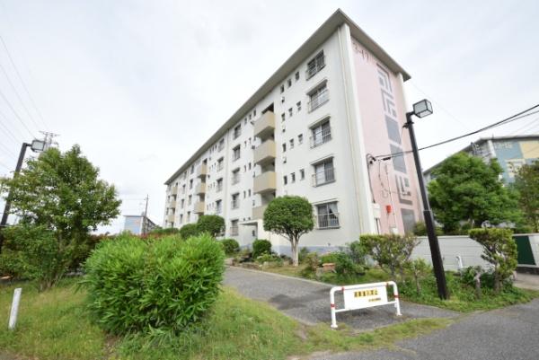 みさと団地13街区17号棟