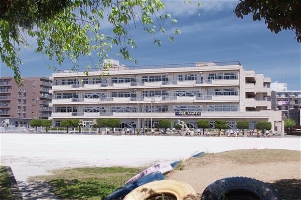 グリーンマンションA(三郷市立早稲田小学校)