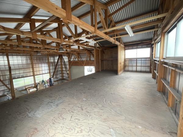三郷市中央５丁目の倉庫