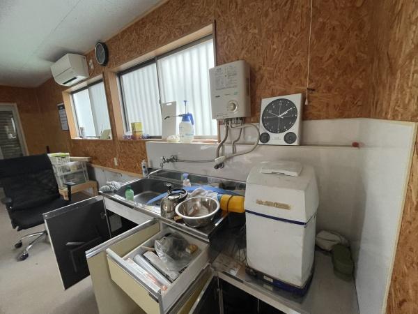 三郷市中央５丁目の倉庫