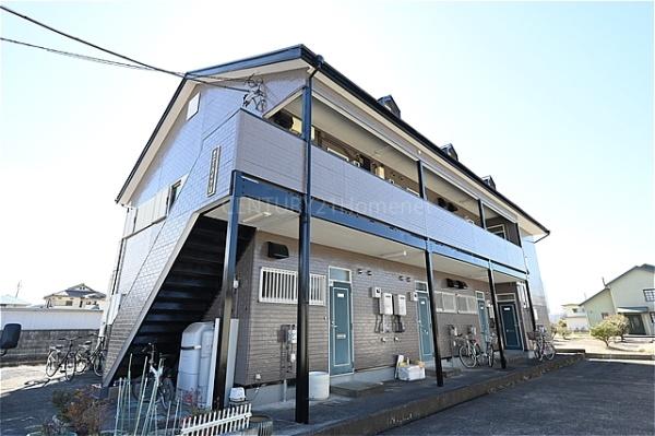 三郷市半田のアパート