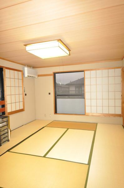 三郷市谷中の貸家