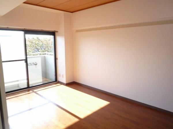 カリフール今川３号棟
