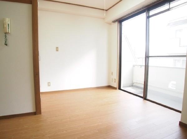 ハイツユタカ