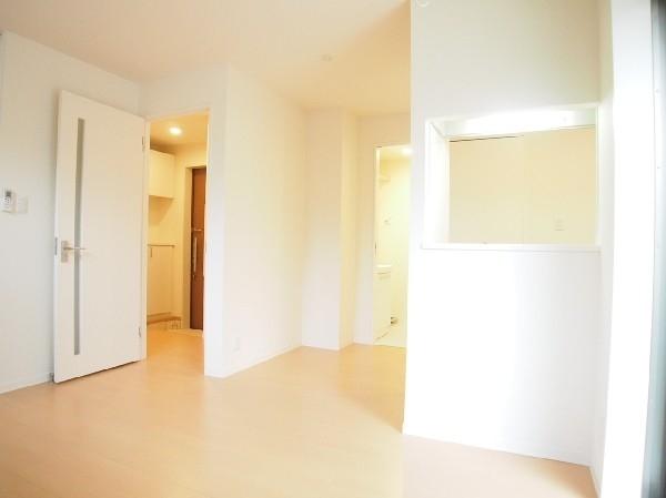 BelleVieMomoi（ベルヴィモモイ）