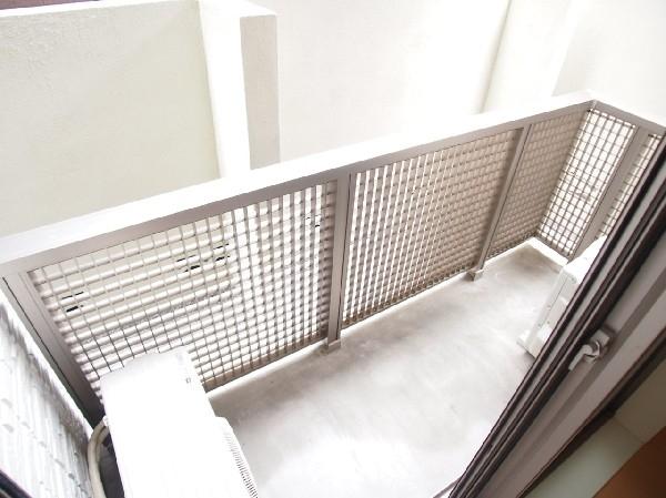 BelleVieMomoi（ベルヴィモモイ）