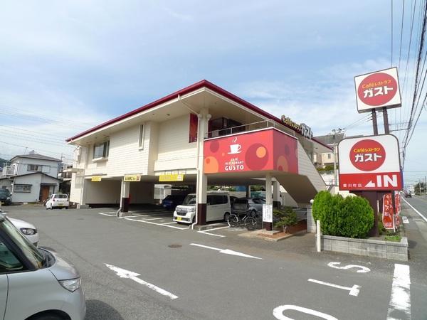 ハイツ井上(ガスト愛川町店)