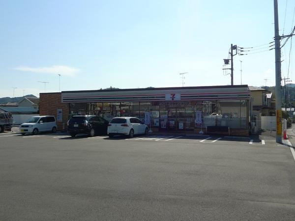 ハイツ井上(セブンイレブン愛川中津店)