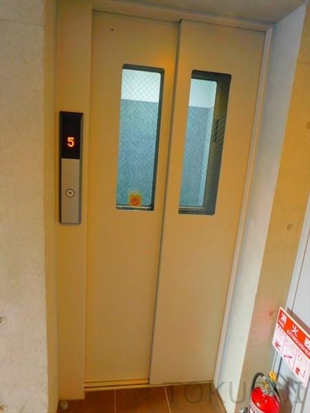 世田谷区羽根木１丁目のマンション