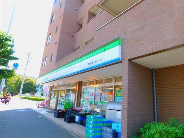 グランエッグス北沢(ファミリーマート世田谷北沢四丁目店)
