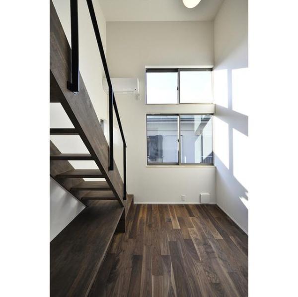 チトフナアパートメント　2Ｆ