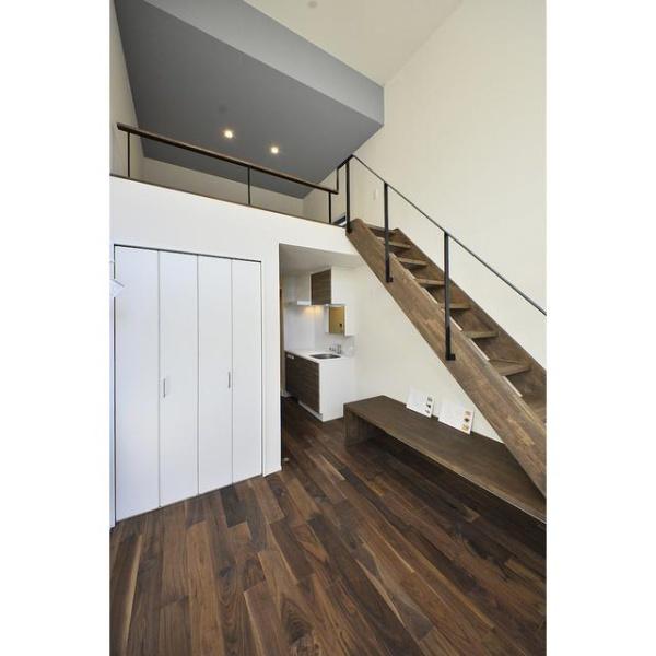 チトフナアパートメント　2Ｆ