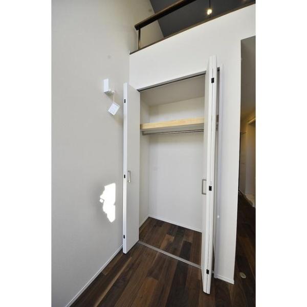 チトフナアパートメント　2Ｆ