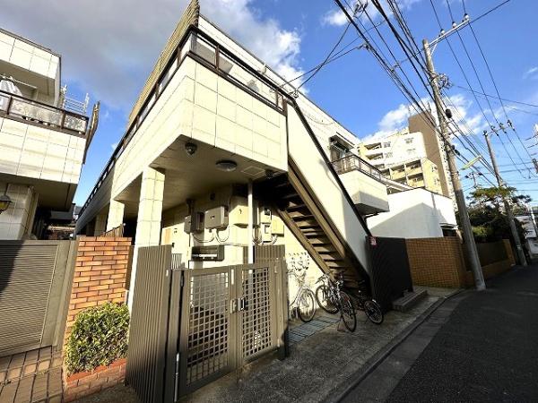 世田谷区羽根木１丁目のアパート