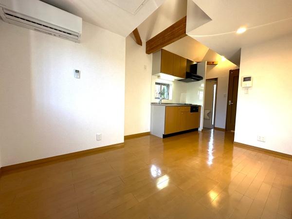 ラ・ステッラ　2F