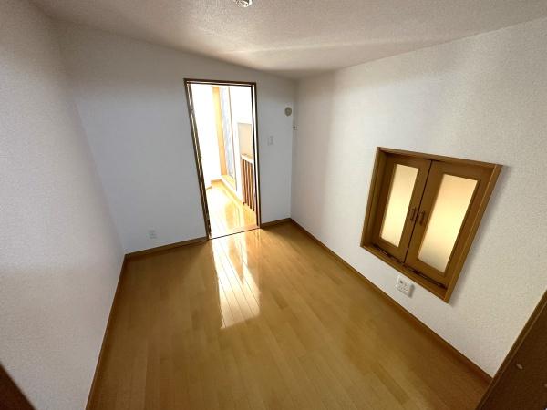 ラ・ステッラ　2F