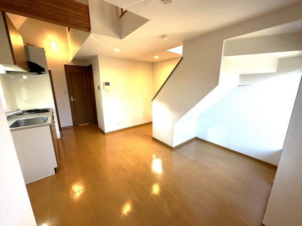 ラ・ステッラ　2F