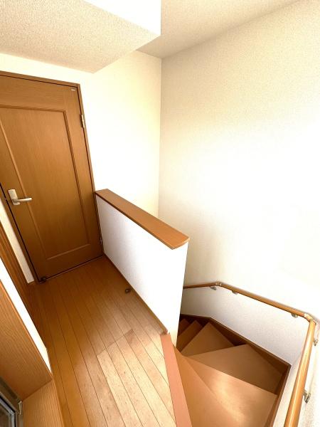 ラ・ステッラ　2F