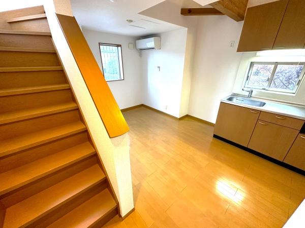 ラ・ステッラ　2F