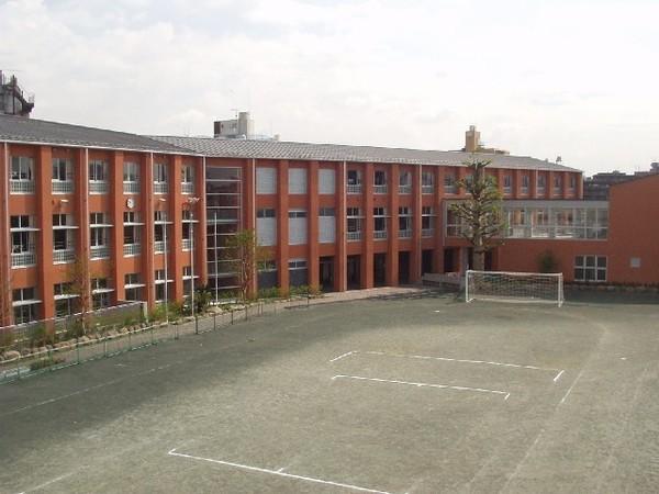 世田谷区南烏山４丁目のマンション(世田谷区立烏山中学校)