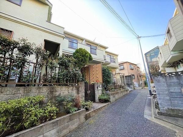世田谷区羽根木２丁目のアパート