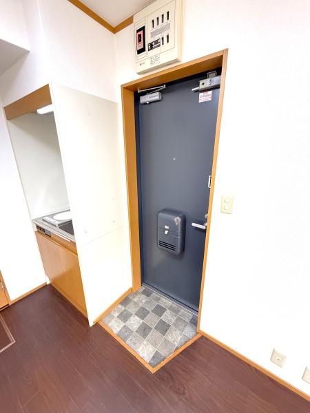 メゾン榎本(玄関)