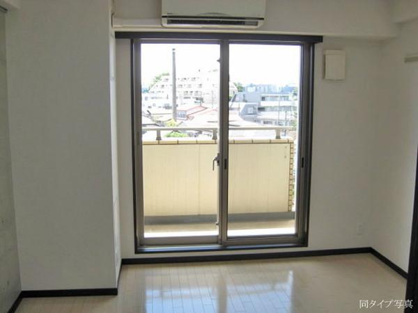 コンフォリア下北沢　2F