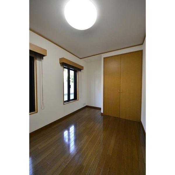 ラ・ファミーユ壱番館　2F