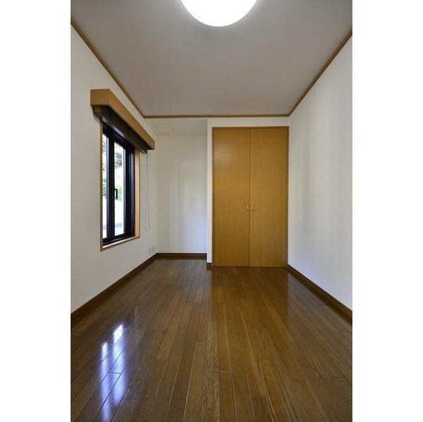ラ・ファミーユ壱番館　2F