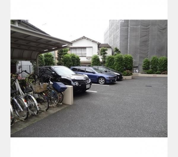 世田谷区上北沢４丁目のマンション