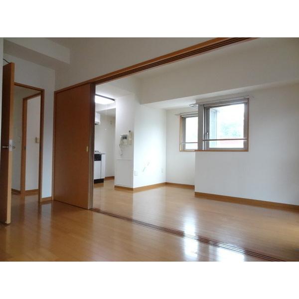世田谷区上北沢４丁目のマンション