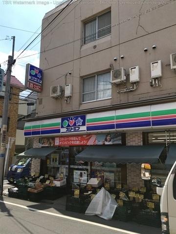 世田谷区松原5丁目のアパート(スリーエフ東松原駅前店)