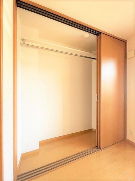 世田谷区松原5丁目のアパート(収納)