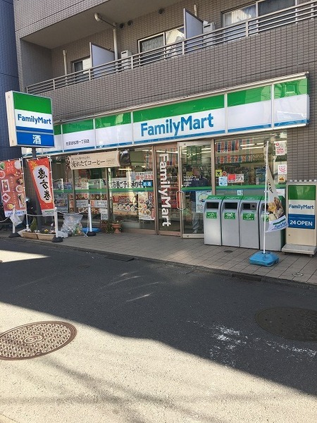 世田谷区松原２丁目のマンション(ファミリーマート世田谷松原一丁目店)