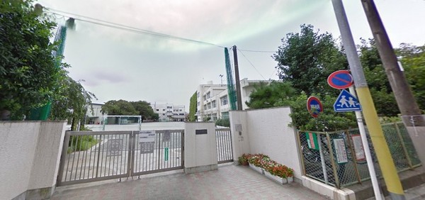 世田谷区松原２丁目のマンション(世田谷区立松原小学校)