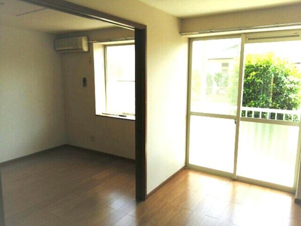 八街市八街ほのアパート